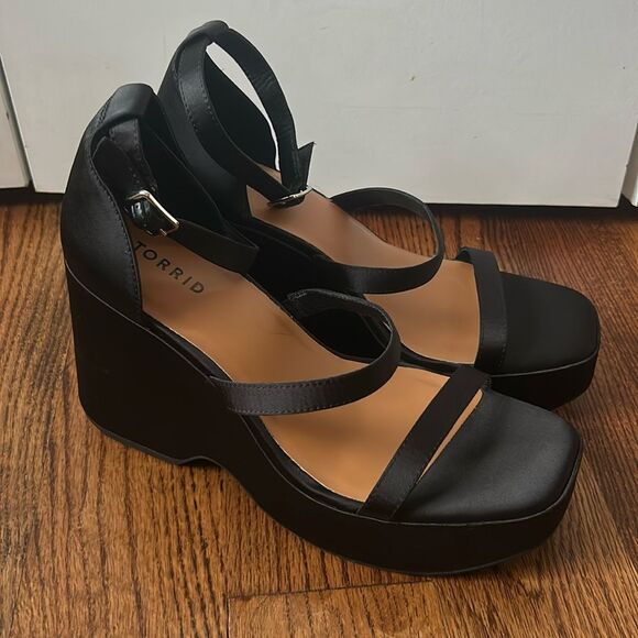 Triple Band Wedge Sandal Size 10.5 WW New without Box - Picture 1 of 5